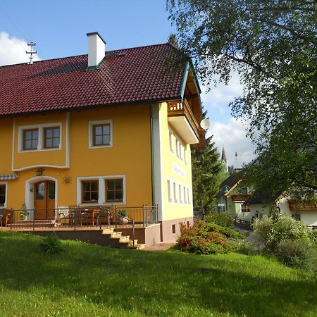 Gaestehaus Macheiner Lessach Oberdorf Exterior foto