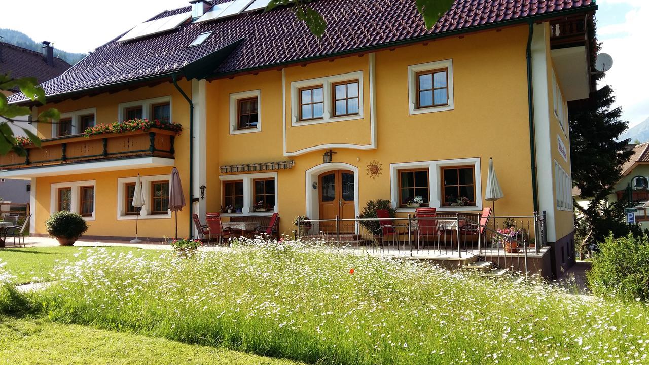 Gaestehaus Macheiner Lessach Oberdorf Exterior foto
